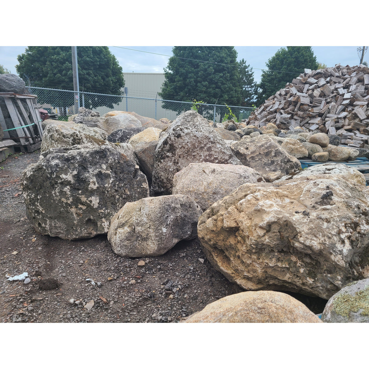 Landscaping Boulders – Allen's Landscape Supply Depot